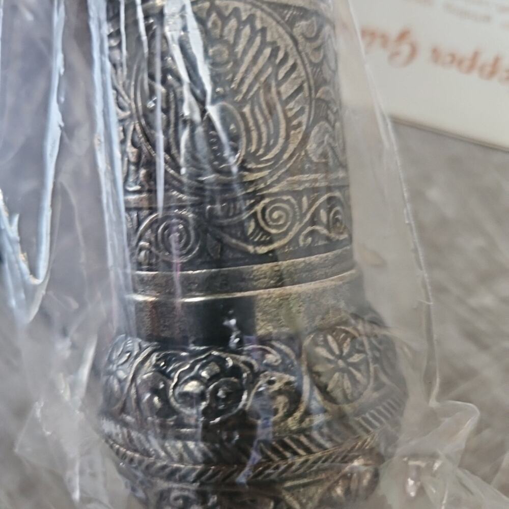 Crystalia Brass Silver Pepper & Spice Hand Carved Ornate Grinder w Scoop - Picture 8 of 12